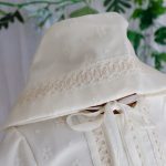 Vestido renda com capuz PIZPIRETA