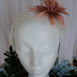 Acessório cabelo com arco AMAYA